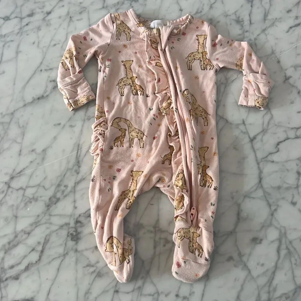 Angel Dear Bamboo Sleeper Giraffes Ruffle Sz NB